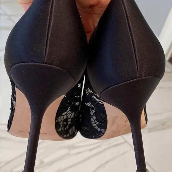 Manolo blahnik limited edition black lace - Picture 4 of 4